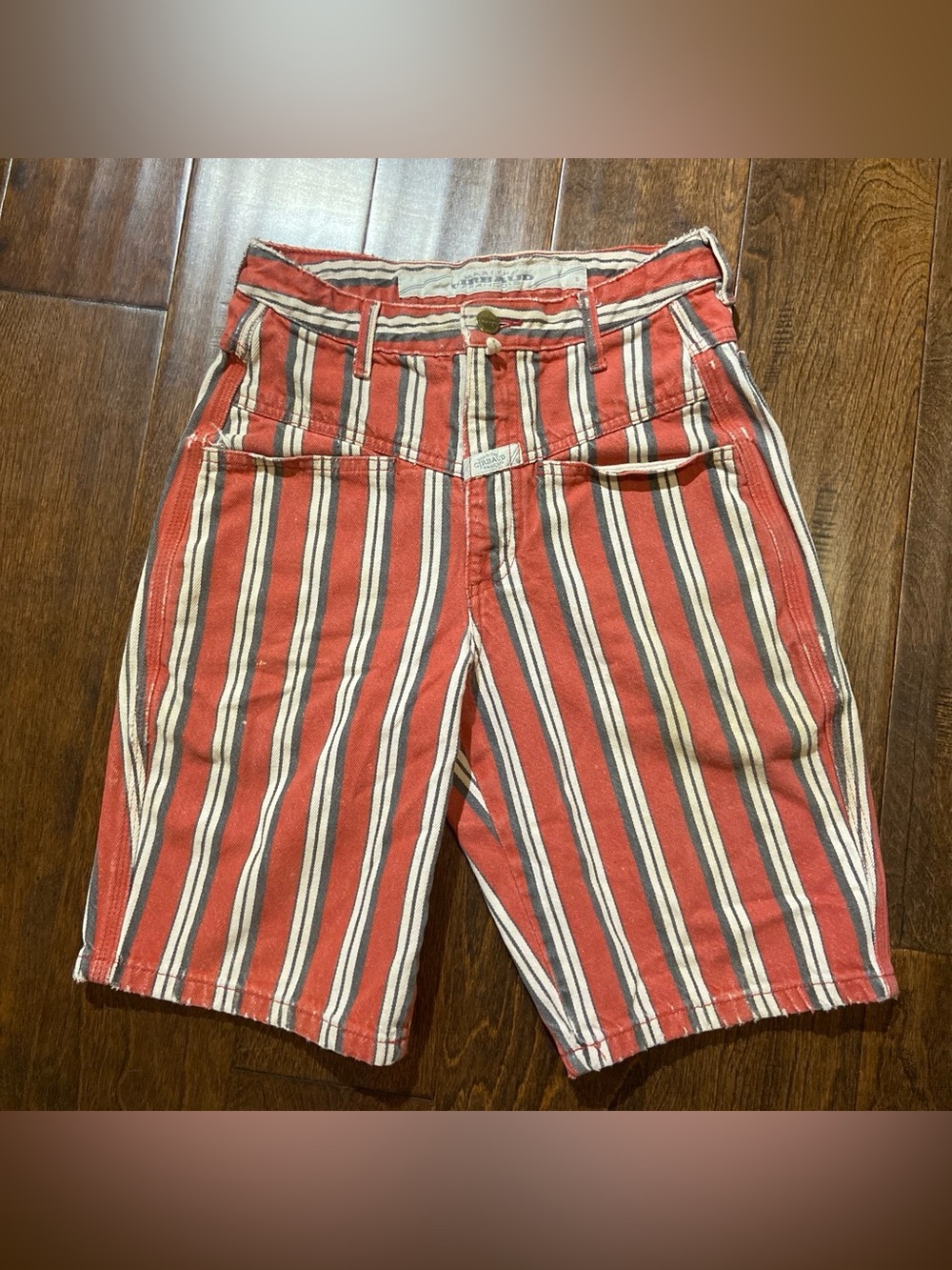 Vintage Marithe Girbaud Francois white/red striped shorts vertical stripes